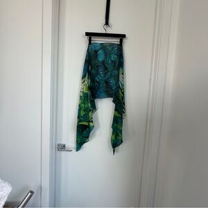 🩷 Elegant Green Floral Scarf